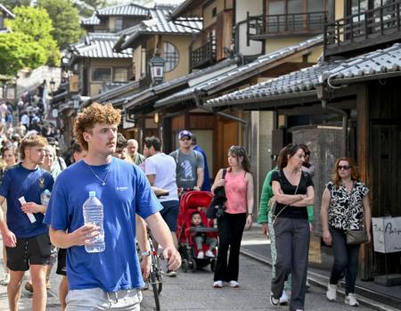 【円安追い風】4月の訪日客 304万人、300万人を超えるのは1964年に調査を始めて以降、3月に続き2回目で、2024年1月～4月までの累計1160万人は新型コロナ前の2019年を上回り過去最多